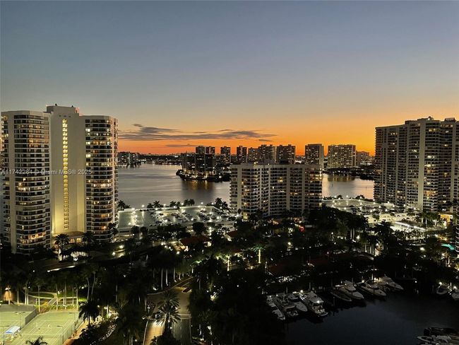 APT-2011 - 19400 Turnberry Way, Condo with 3 bedrooms, 3 bathrooms and null parking in Aventura FL | Image 61