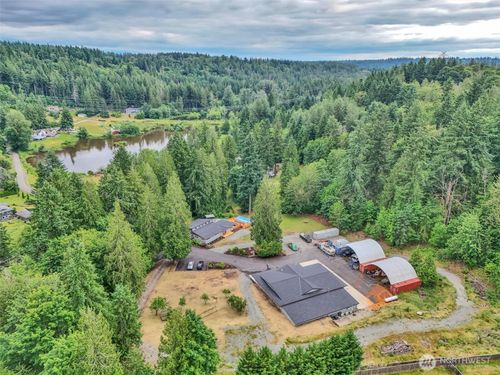 16121 Cedar Grove Rd Se, Issaquah, WA, 98027-8465 | Card Image