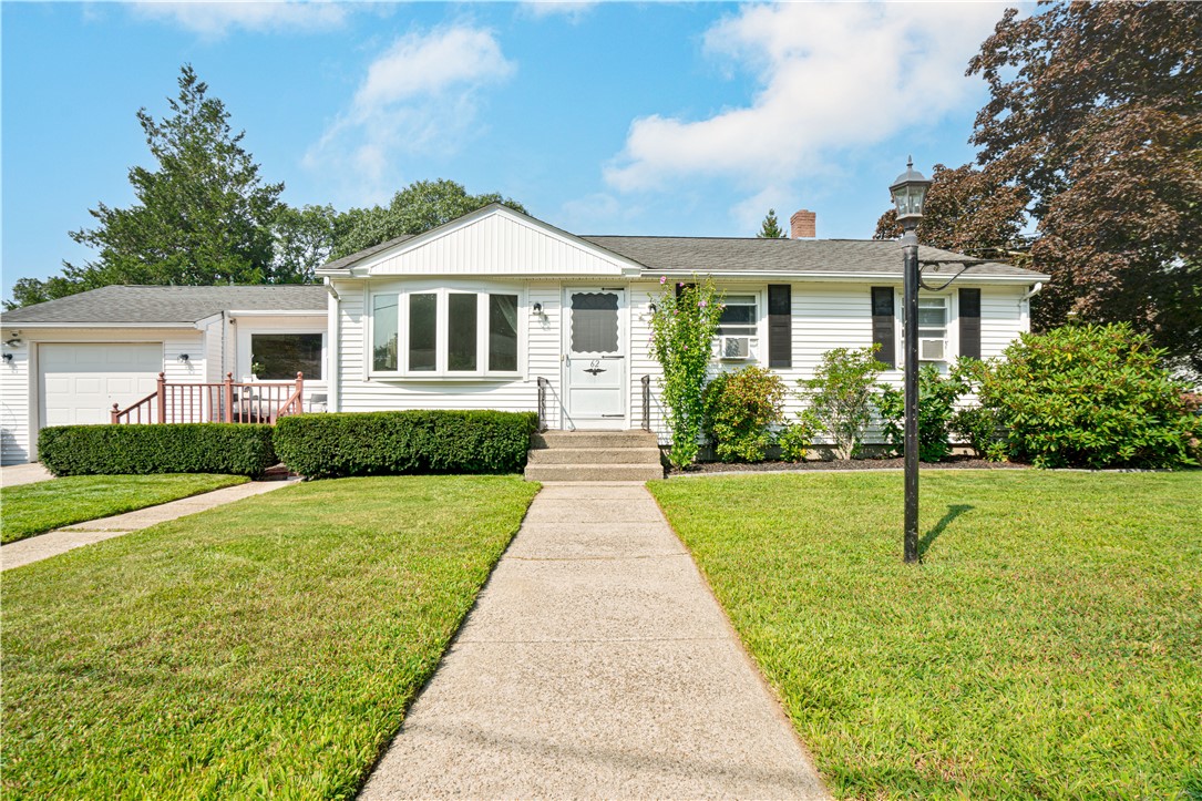 Roundway Dr, Coventry, RI 02816