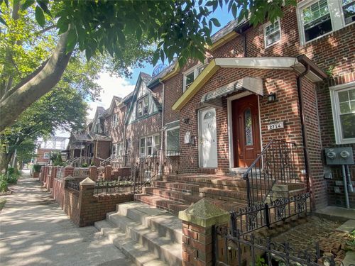 27 99th St, East Elmhurst, NY, 11369 | Card Image