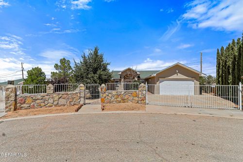4019 Vanderveer Dr, El Paso, TX, 79938-9435 | Card Image