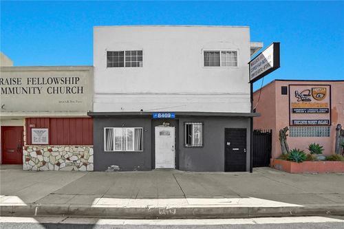 8469 S Van Ness Ave, Inglewood, CA, 90305-1519 | Card Image