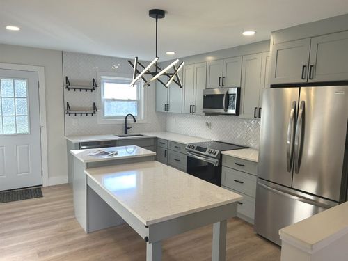 4-61 Red Pines Ln, Colchester, VT, 05446-3001 | Card Image