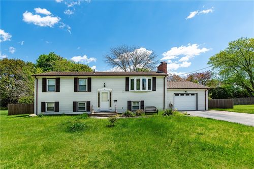 19 Mark Dr, North Kingstown, RI, 02852-2425 | Card Image