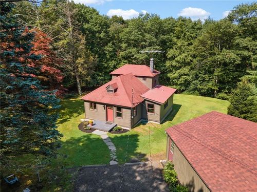 22 Rockerfeller Ln, Wurtsboro, NY, 12790-5058 | Card Image