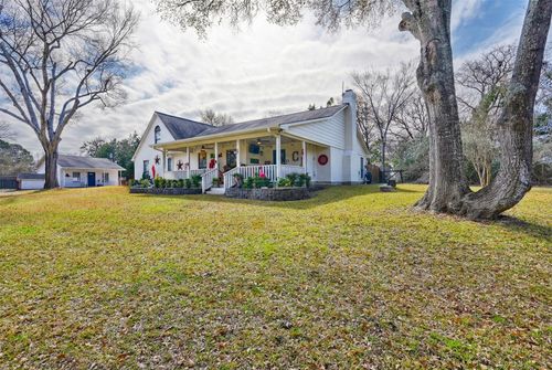 540 Hickory Creek Rd, Bellville, TX, 77418-9720 | Card Image