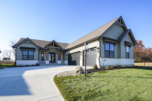 9161 Remy Ct, Centerville, OH, 45458-7546 | Card Image