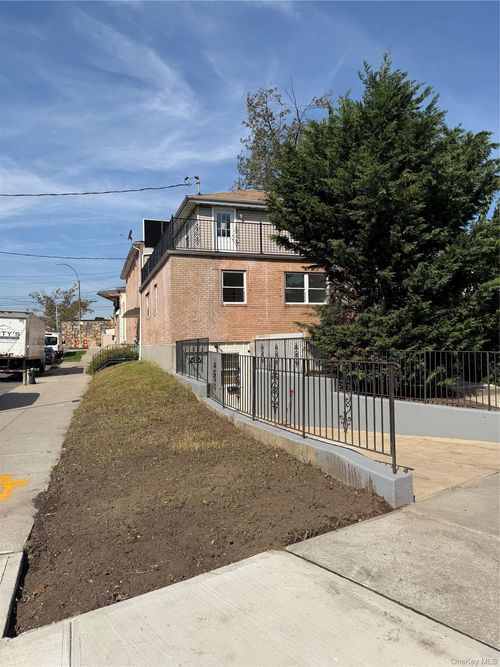 146-38 176th St, Jamaica, NY, 11434 | Card Image