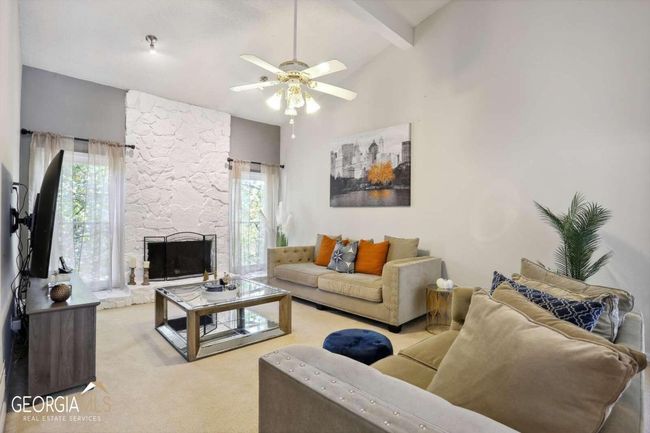 200 N Falcon Blf, House other with 3 bedrooms, 3 bathrooms and 2 parking in Alpharetta GA | Image 9