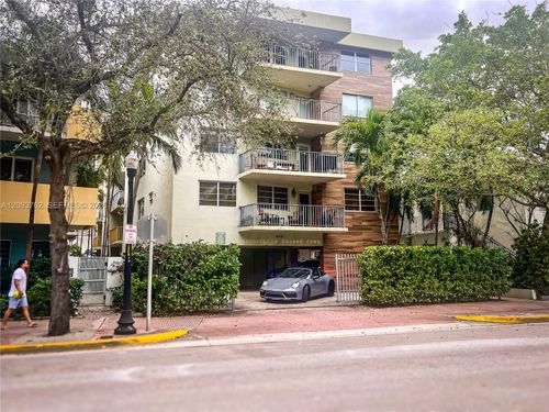 4b-220 Washington Ave, Miami Beach, FL, 33139-7155 | Card Image