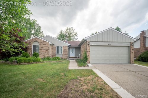 1129 Whittier Dr, Canton, MI, 48187-5015 | Card Image