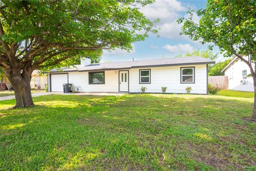 324 E Willow Ln, Princeton, TX, 75407-6759 | Card Image
