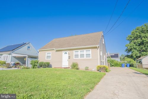 203 Blue Jay Ln, MOUNT HOLLY, NJ, 08060-1012 | Card Image