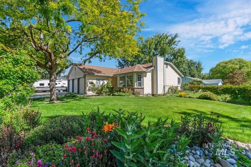 2414 Wildflower Dr, Nampa, ID, 83686-7127 | Card Image