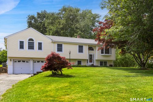 13 Donnelly Dr, New Fairfield, CT, 06812-2501 | Card Image