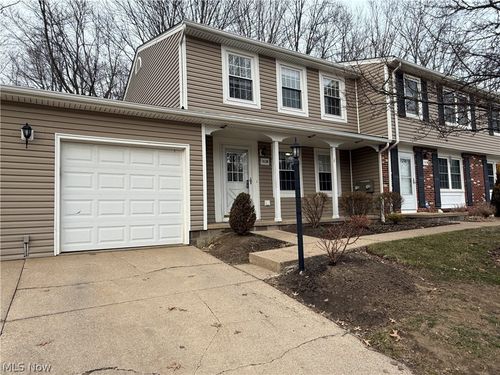7415 N Chestnut Commons Dr, Mentor, OH, 44060-3538 | Card Image