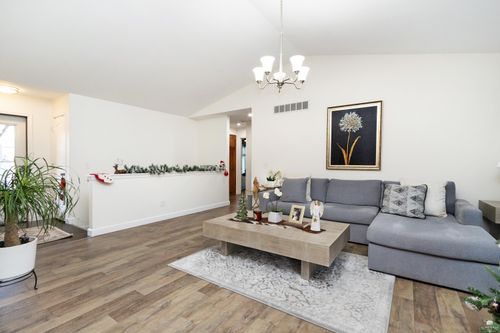 428 Haventon Dr, Manhattan, KS, 66503-9200 | Card Image