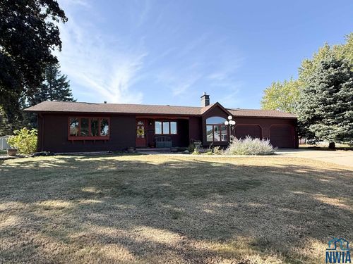 1245 3rd Ave Se, Sioux Center, IA, 51250-1207 | Card Image