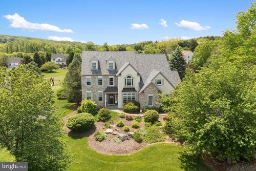 6100 Whitetail Dr, Coopersburg, PA, 18036-9583 | Card Image