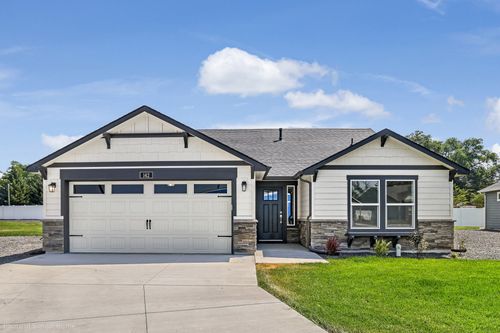 416 Needlegrass Ln, Kalispell, MT, 59901-1518 | Card Image