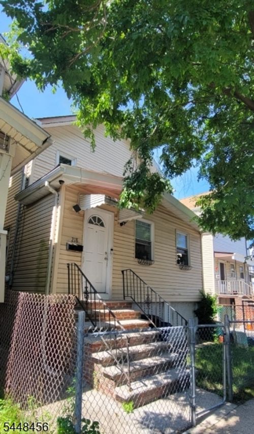 218 Wallace St, Orange, NJ, 07050-3712 | Card Image