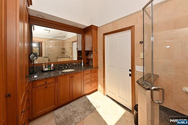 254 University Way, House other with 5 bedrooms, 5 bathrooms and null parking in Paramus NJ | Image 27