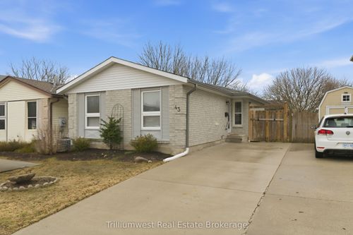 43 Leacock Ave, Guelph, ON, N1E6P9 | Card Image