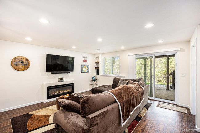 754 Autumn Valley Dr, House other with 4 bedrooms, 4 bathrooms and null parking in Ortonville MI | Image 4