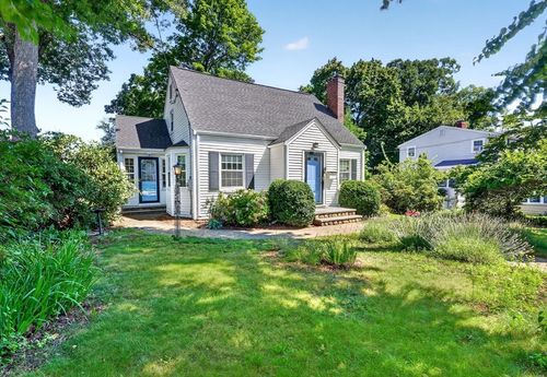 4 Sherman Rd, Stoneham, MA, 02180-1129 | Card Image