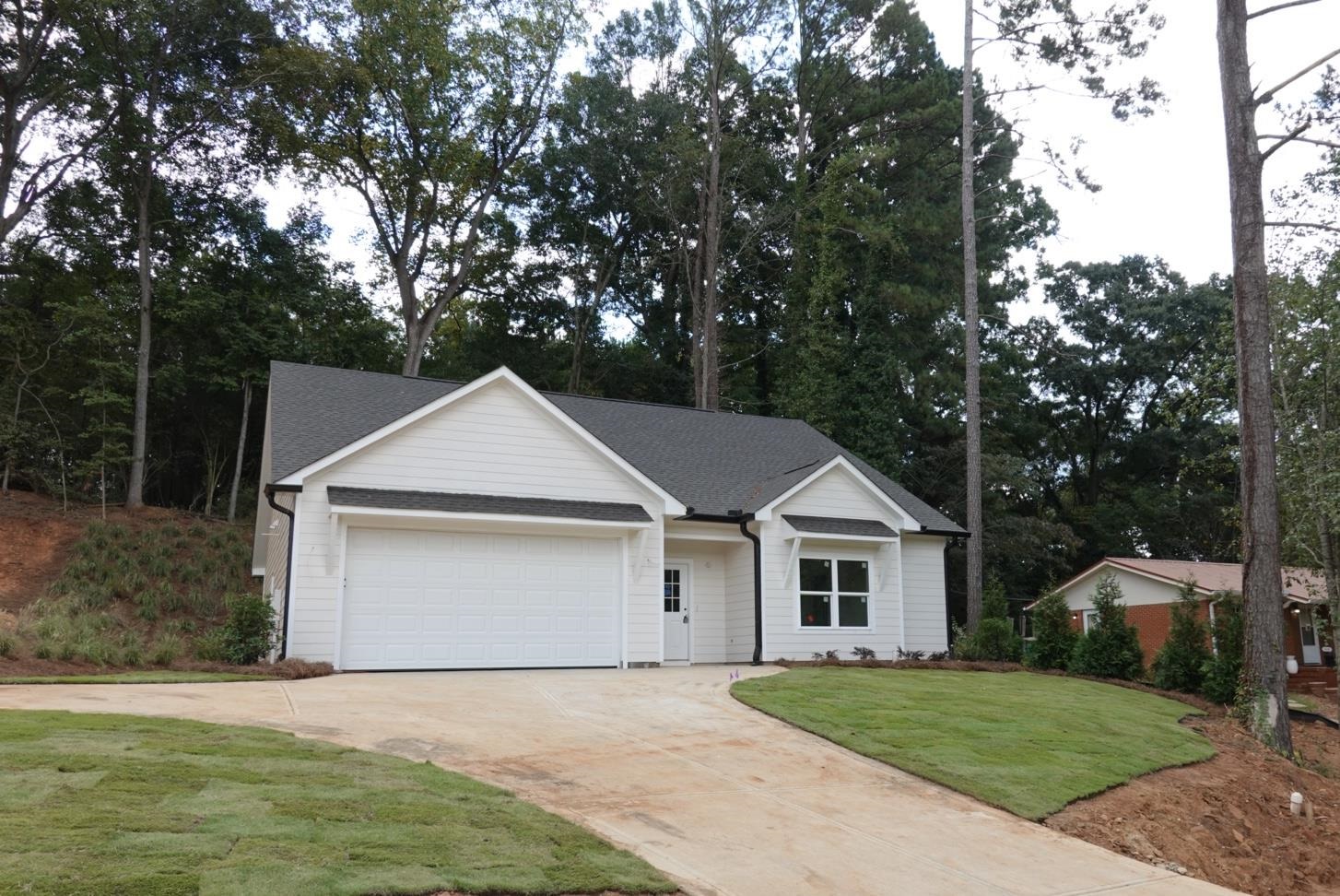 106 Pinecrest St, For Sale in Greensboro - eXp Realty