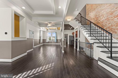 3616 Reisterstown Rd, BALTIMORE, MD, 21215-7742 | Card Image