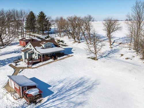 9257 N Veta Grande Rd, SCALES MOUND, IL, 61075-9352 | Card Image