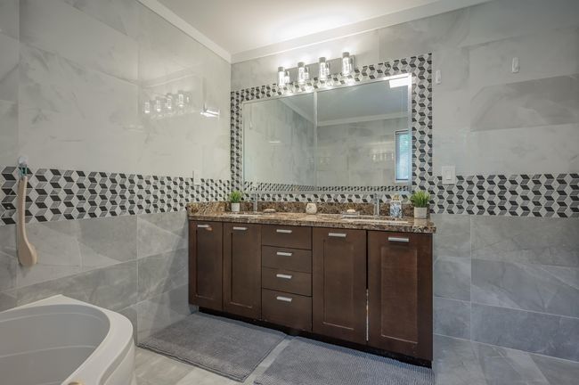 11659 272 St, House other with 8 bedrooms, 4 bathrooms and 10 parking in Maple Ridge BC | Image 20