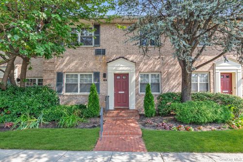 1l-415 Merrick Rd, Rockville Centre, NY, 11570-5426 | Card Image