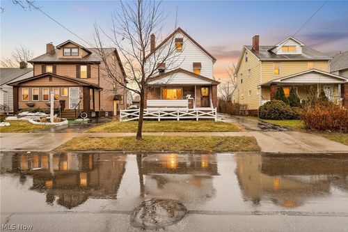 4017 E 144th St, Cleveland, OH, 44128-1819 | Card Image