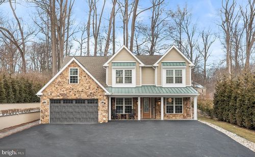 1631 E Strasburg Rd, West Chester, PA, 19380-6417 | Card Image