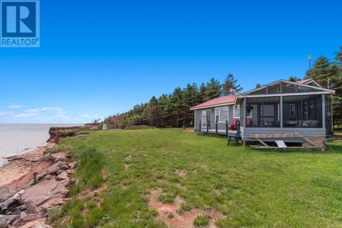 109 Ocean View Cres, Tignish, PE, C0B2B0 | Card Image