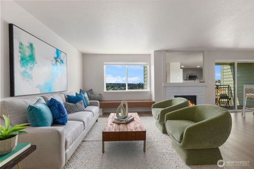 h4-3815 131st Ln Se, Bellevue, WA, 98006-1358 | Card Image