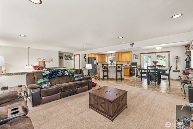 20311 Orting Kapowsin Hwy E, House other with 3 bedrooms, 3 bathrooms and 3 parking in Graham WA | Image 4