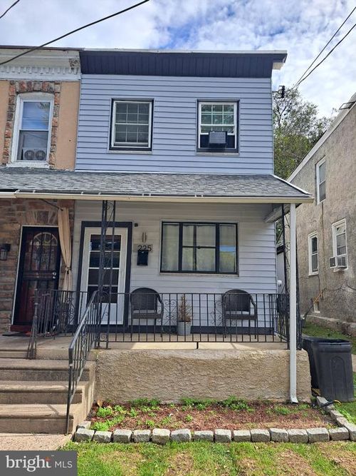 225 S 2nd St, DARBY, PA, 19023-2948 | Card Image