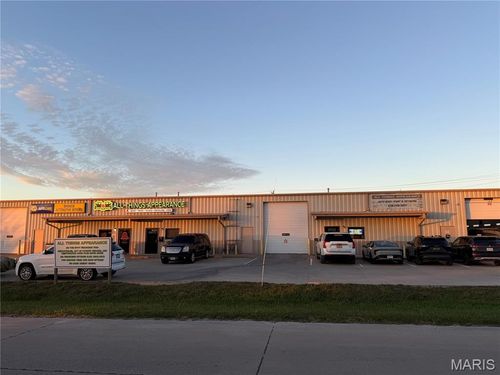 40 Freise Industrial Dr, Moscow Mills, MO, 63362-1156 | Card Image