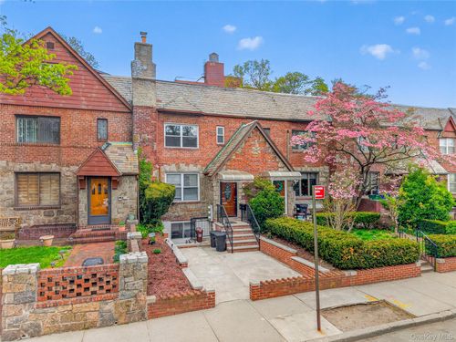 6207 Alderton St, Rego Park, NY, 11374-2817 | Card Image