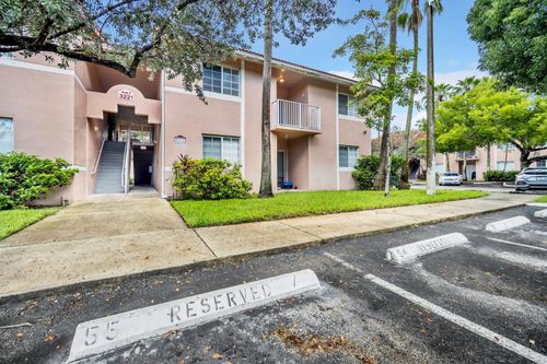 apt-207-3221 Sabal Palm Mnr, Hollywood, FL, 33024-9014 | Card Image