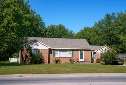2002 W Jackson St., Tupelo, MS, 38801 | Card Image