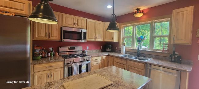 201 Creek Rd, House other with 5 bedrooms, 2 bathrooms and null parking in Champlain NY | Image 9