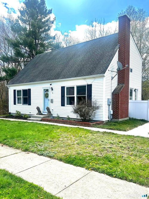 67 Deerfield Ridge Dr, Mystic, CT, 06355-1152 | Card Image