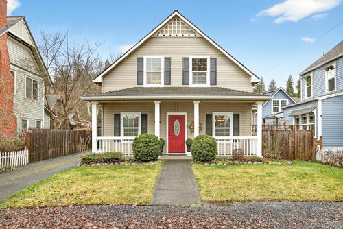 620 E D St, Jacksonville, OR, 97530-0138 | Card Image