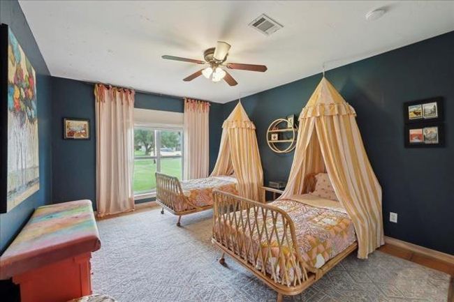 1010 Yaupon Trl, House other with 5 bedrooms, 3 bathrooms and 3 parking in Sour Lake TX | Image 12