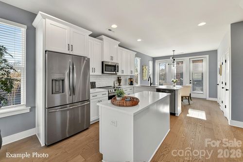 36-1105 Northend Dr, Charlotte, NC, 28206-5035 | Card Image