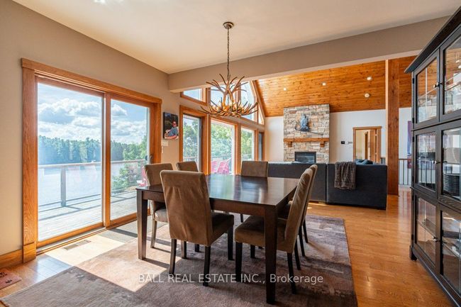 1466 Northey's Bay Rd, House other with 4 bedrooms, 3 bathrooms and 4 parking in North Kawartha ON | Image 14